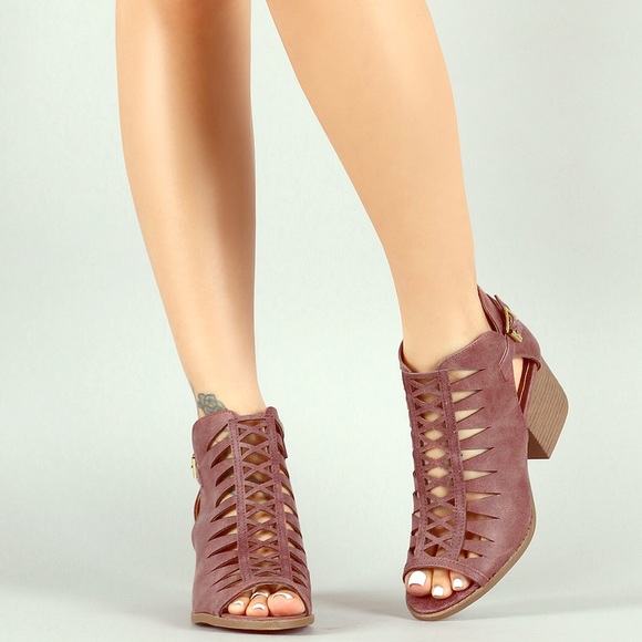 πΈHPπΈ Cutout Peep Toe Booties - Picture 8 of 8